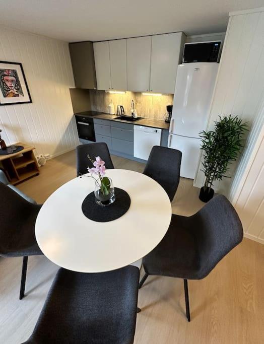 Moderne Sentral Leilighet Med 3 Soverom - Saltus Τρόμσο Εξωτερικό φωτογραφία